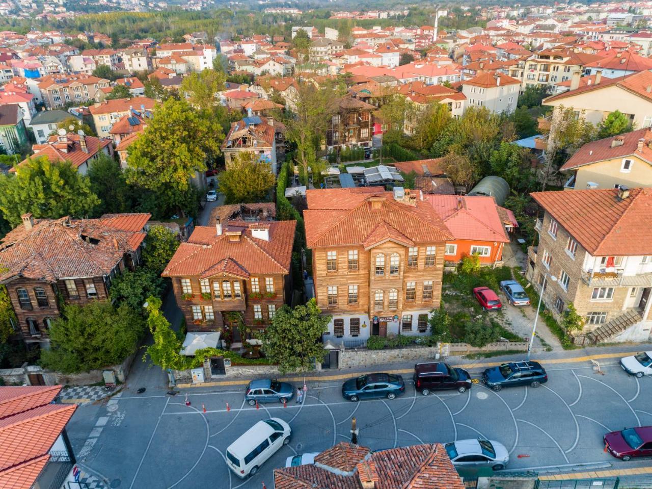 Kaf Konak Bartin Bagian luar foto