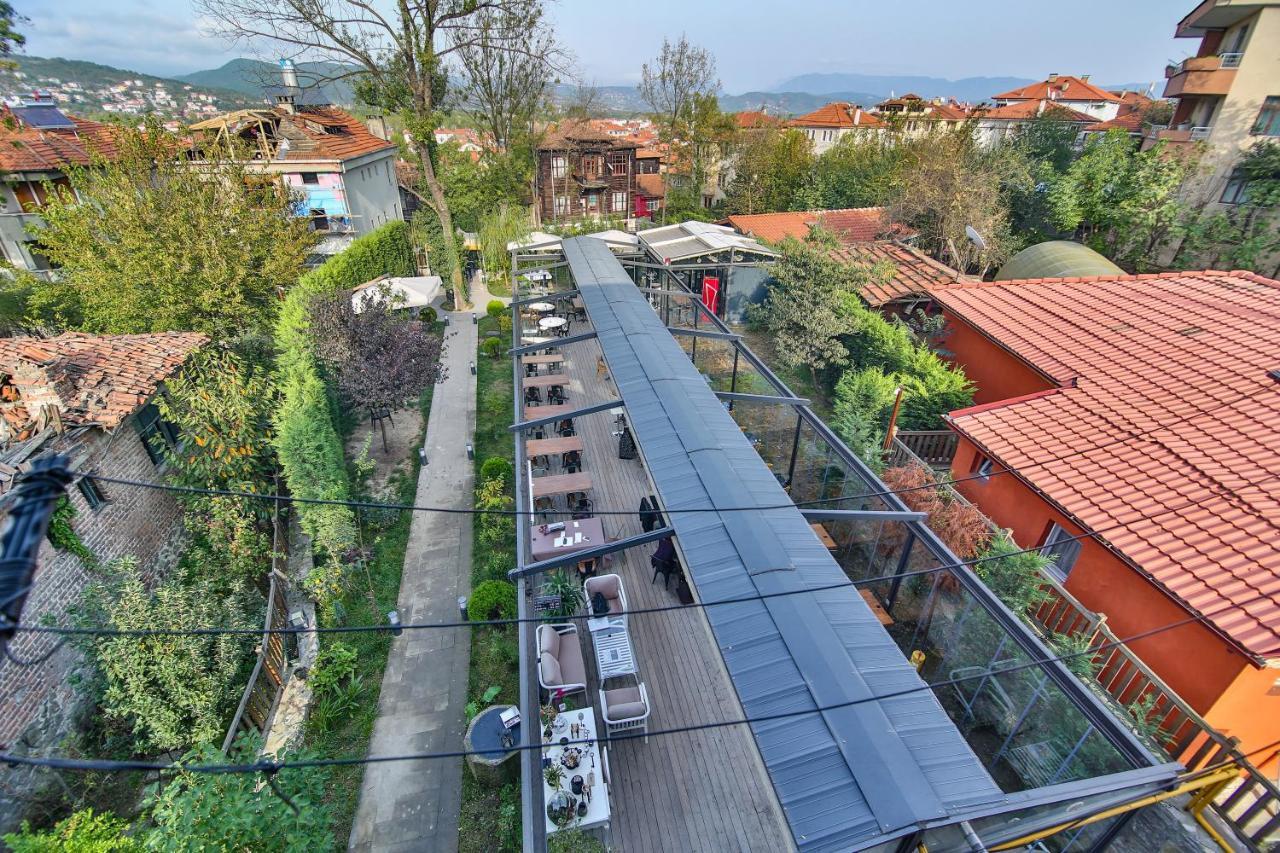 Kaf Konak Bartin Bagian luar foto